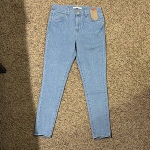 Levi's 720 High Rise Super Skinny